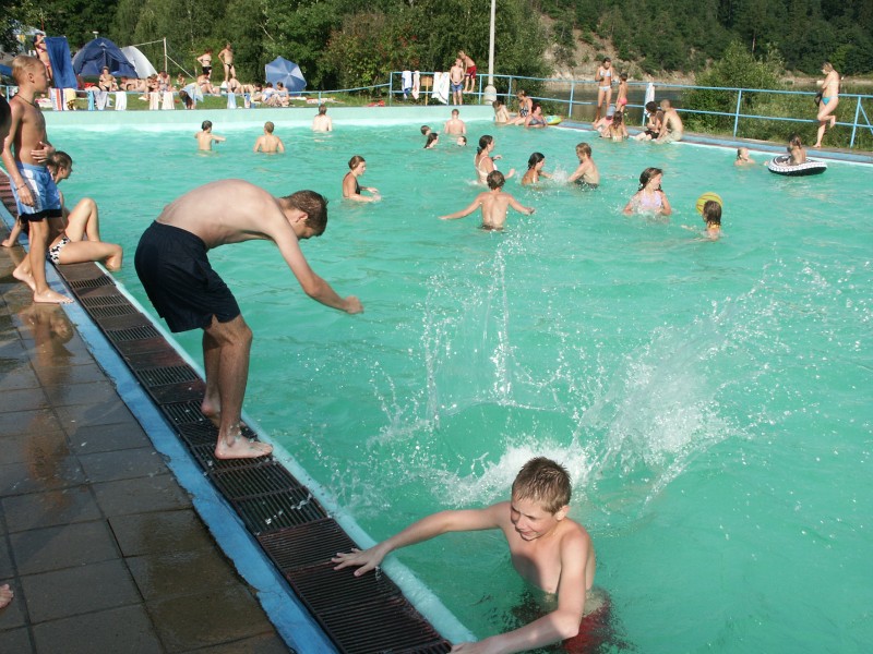 mb050728080.jpg